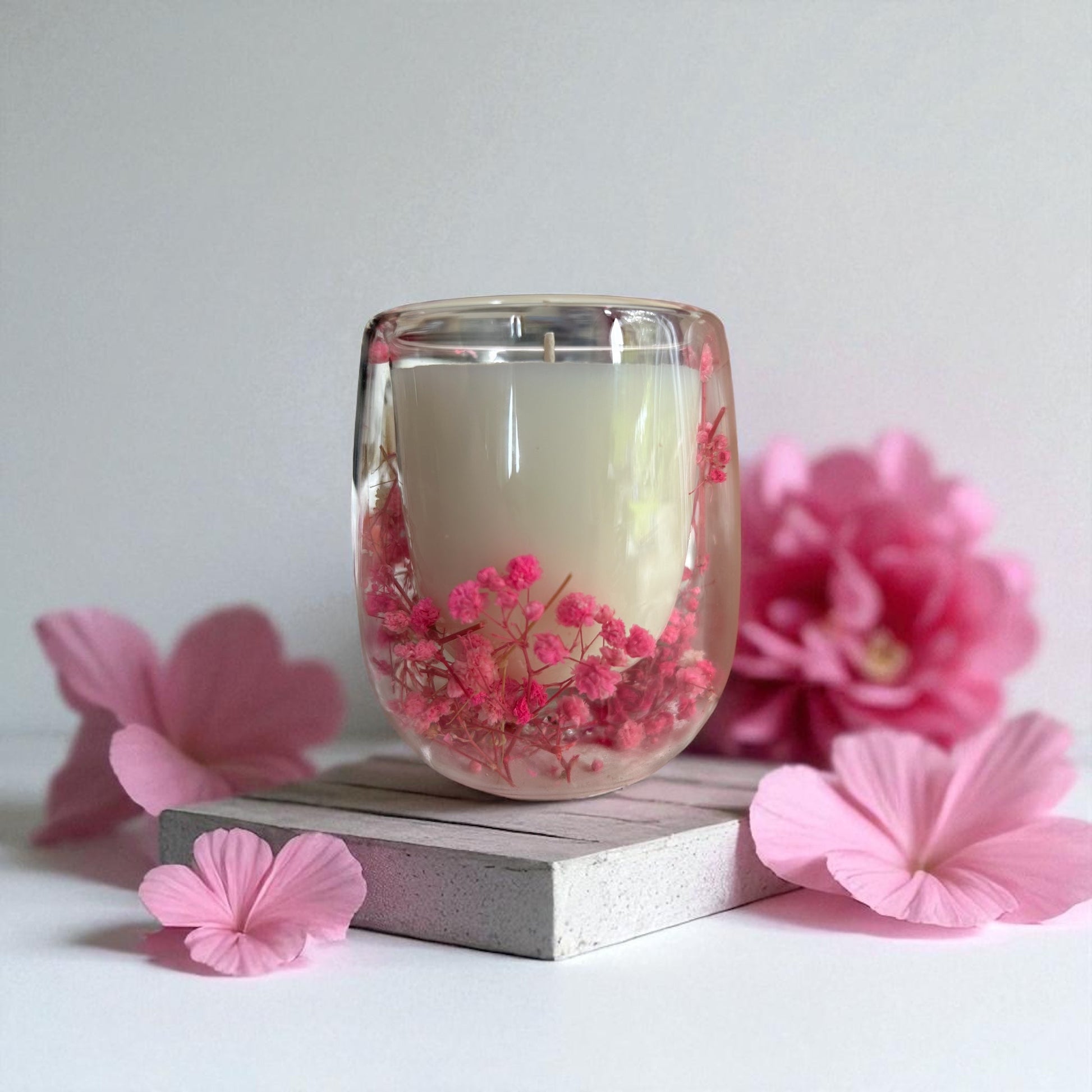 bougie florale faite à la main