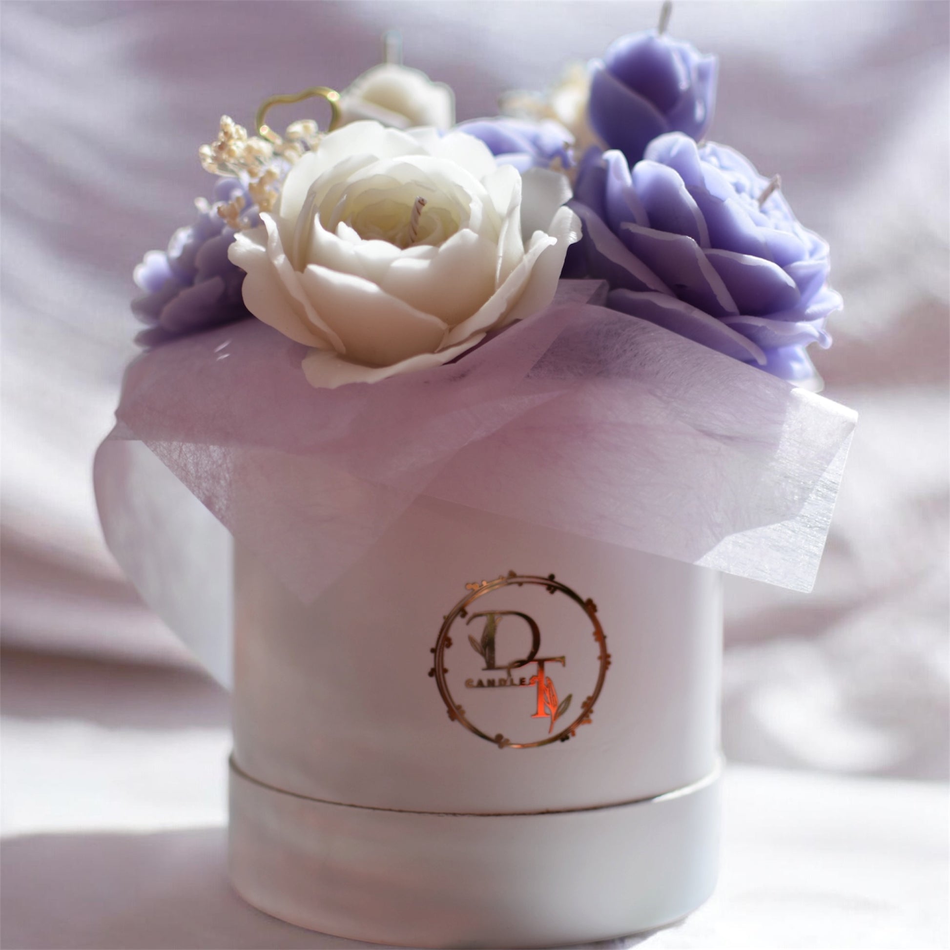 Bouquet de bougies lavande et ivoire en cire d’abeille – fleurs bougies artisanales DT Candles